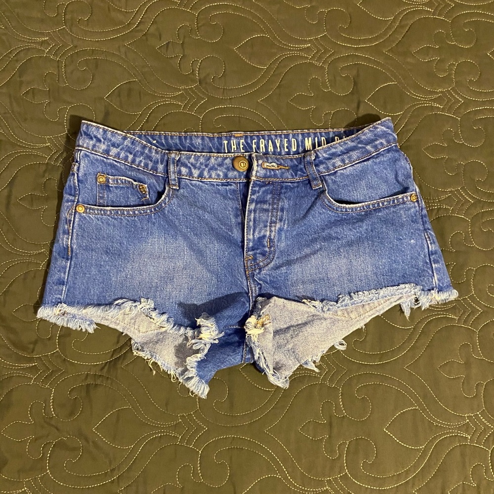 Women’s denim short shorts